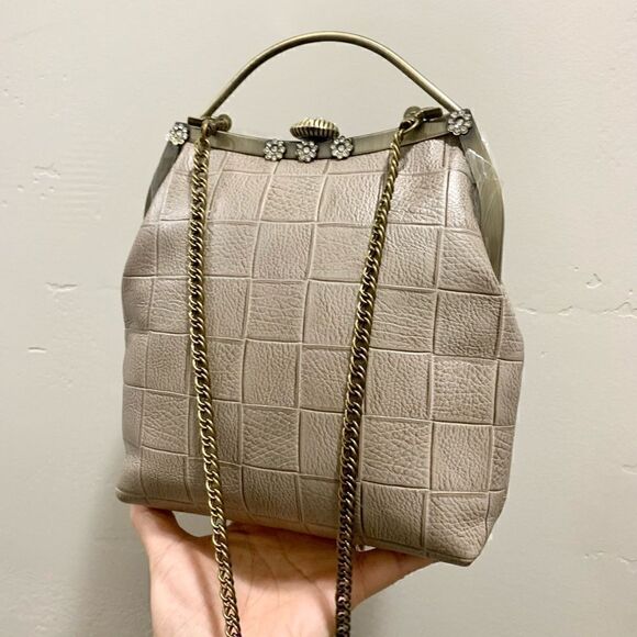 Handmade Genuine Embossed Leather Top Handle Bag & Castle Shaped Coin Purse Set - Picture 4 of 16